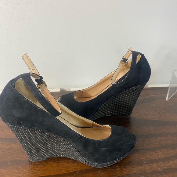 Mossimo Wedge Heels, Black And Gold, Ankle Strap, Size 8 - Picture 6 of 7